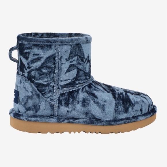 NWT UGG classic II mini crushed velvet in dk slate blue - Picture 2 of 6